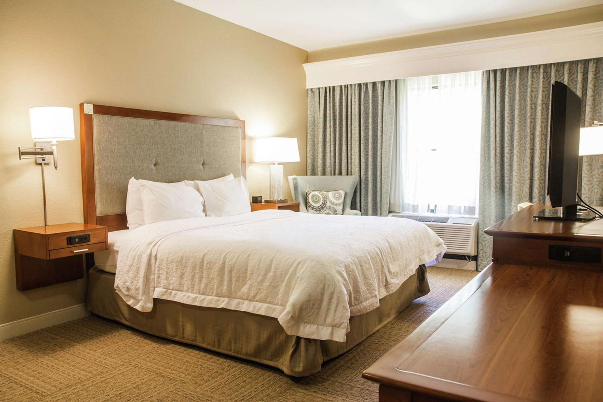 Hampton Inn Charleston-Daniel Island מראה חיצוני תמונה