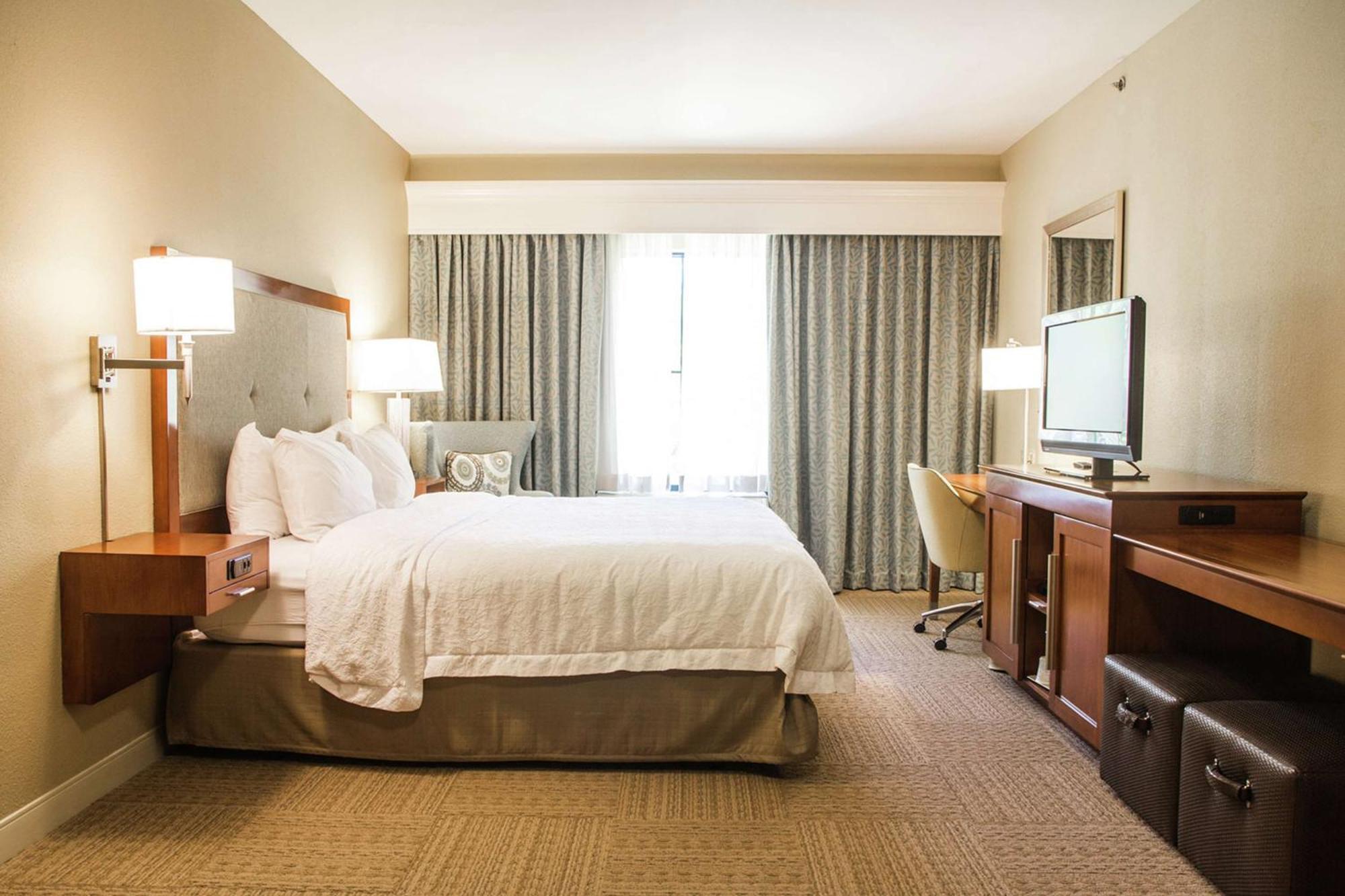Hampton Inn Charleston-Daniel Island מראה חיצוני תמונה