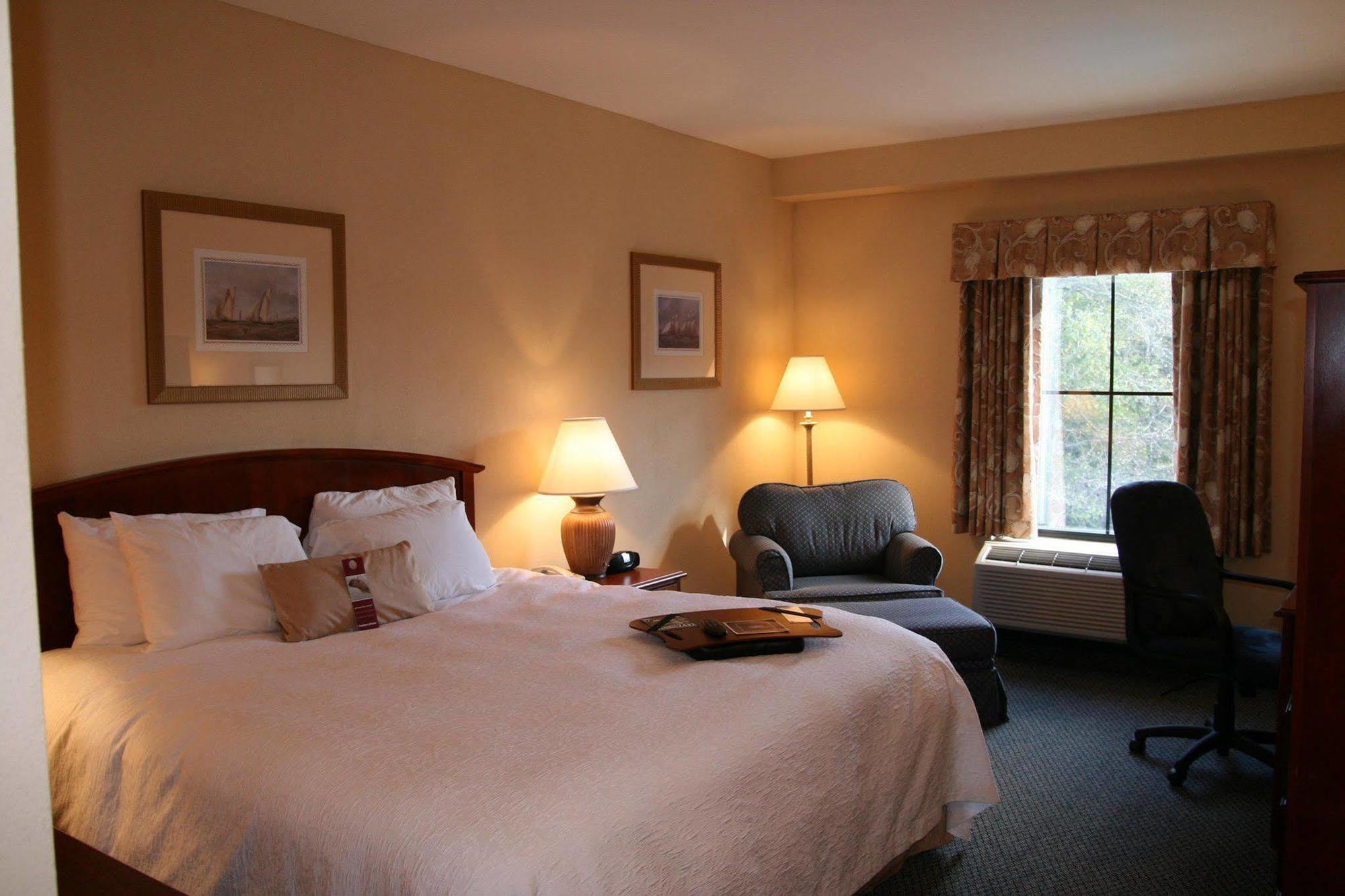Hampton Inn Charleston-Daniel Island מראה חיצוני תמונה