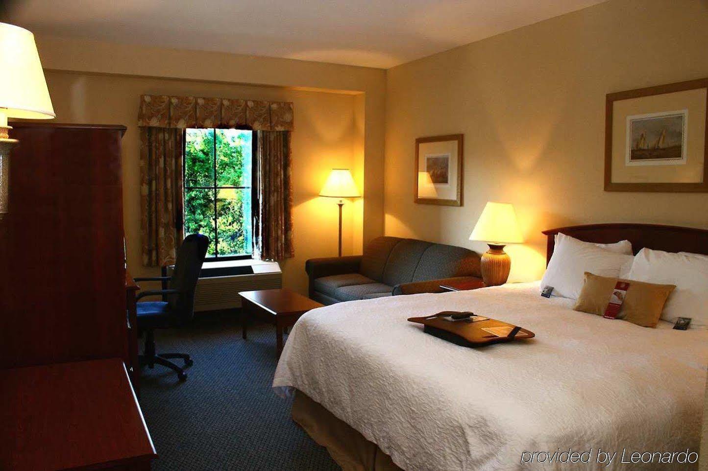 Hampton Inn Charleston-Daniel Island חדר תמונה